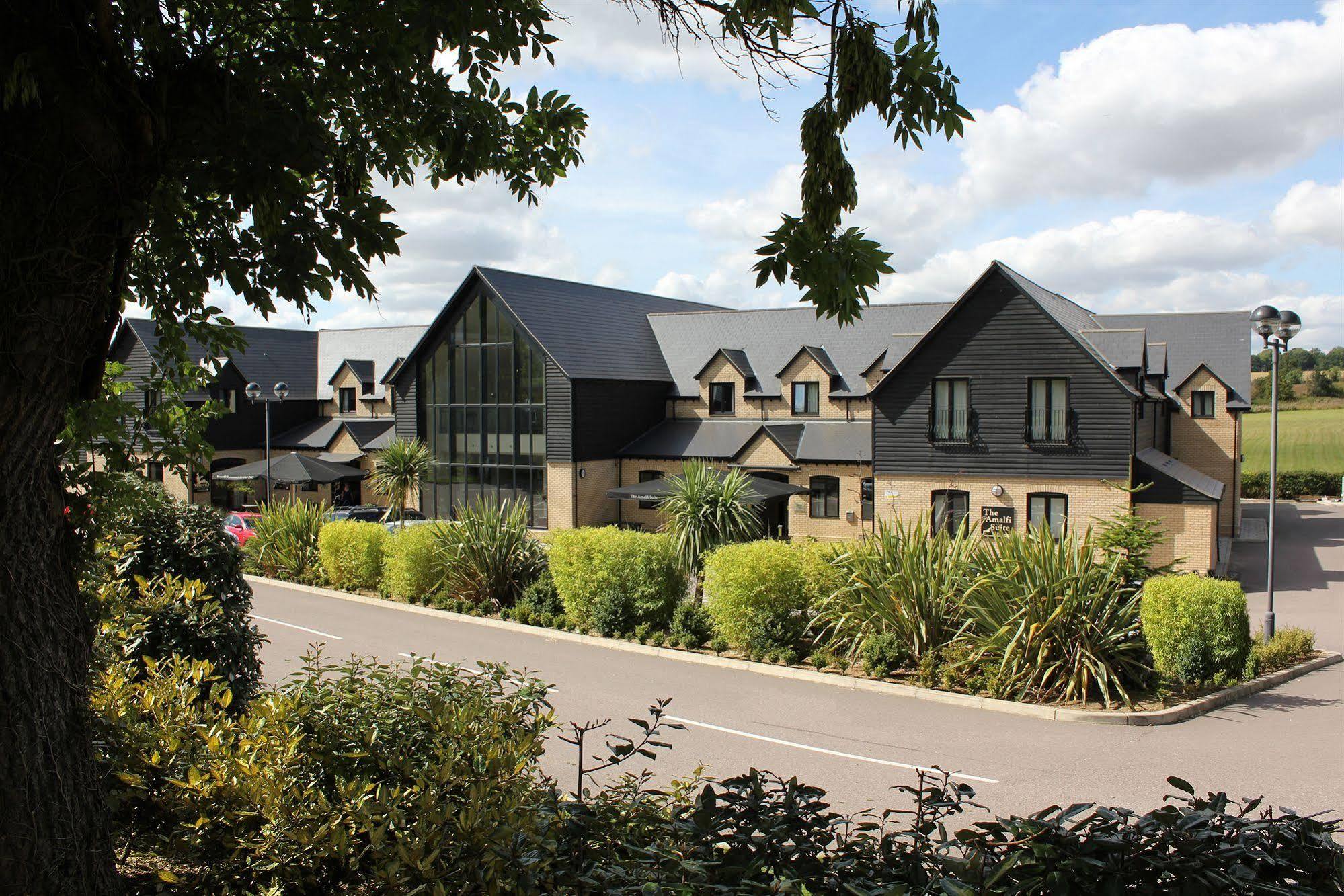 The Sharnbrook Hotel Exterior photo